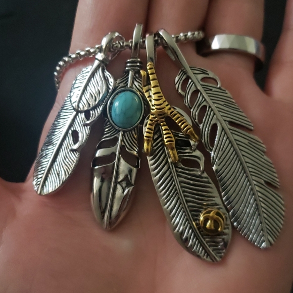 NWT 4 Feather turquoise Stainless necklace - Picture 6 of 8